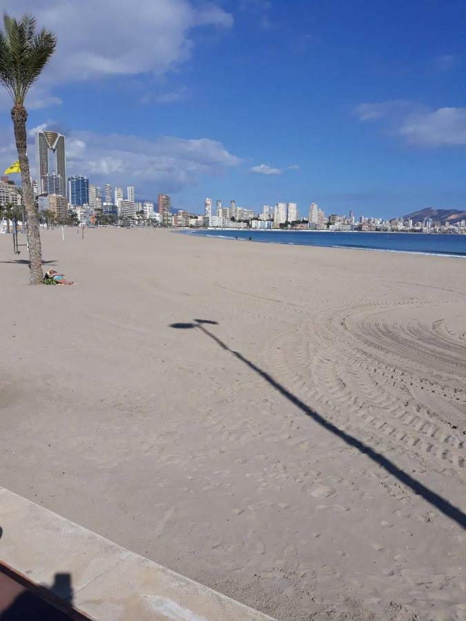 Hola Apartment Benidorm Bagian luar foto